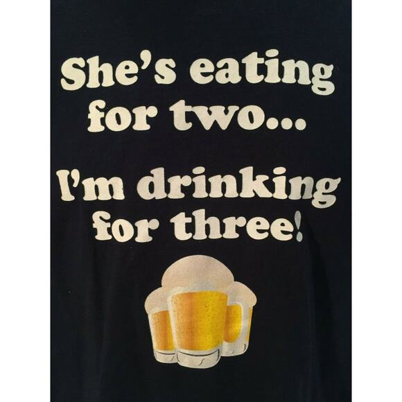 Pregnancy Reveal She's Eating for Two I'm Drinking for Three Mug Beer TShirt XL - Picture 2 of 4